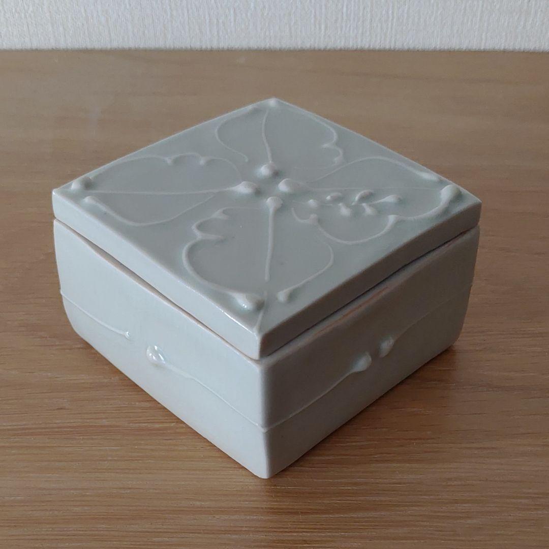 人間国宝　田村耕一　白磁陶匣