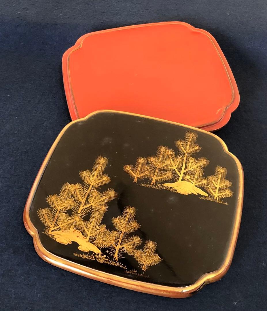 《レ》黒内朱 若松蒔絵 四段重 替蓋付 木製漆器 木箱 時代 251117え2