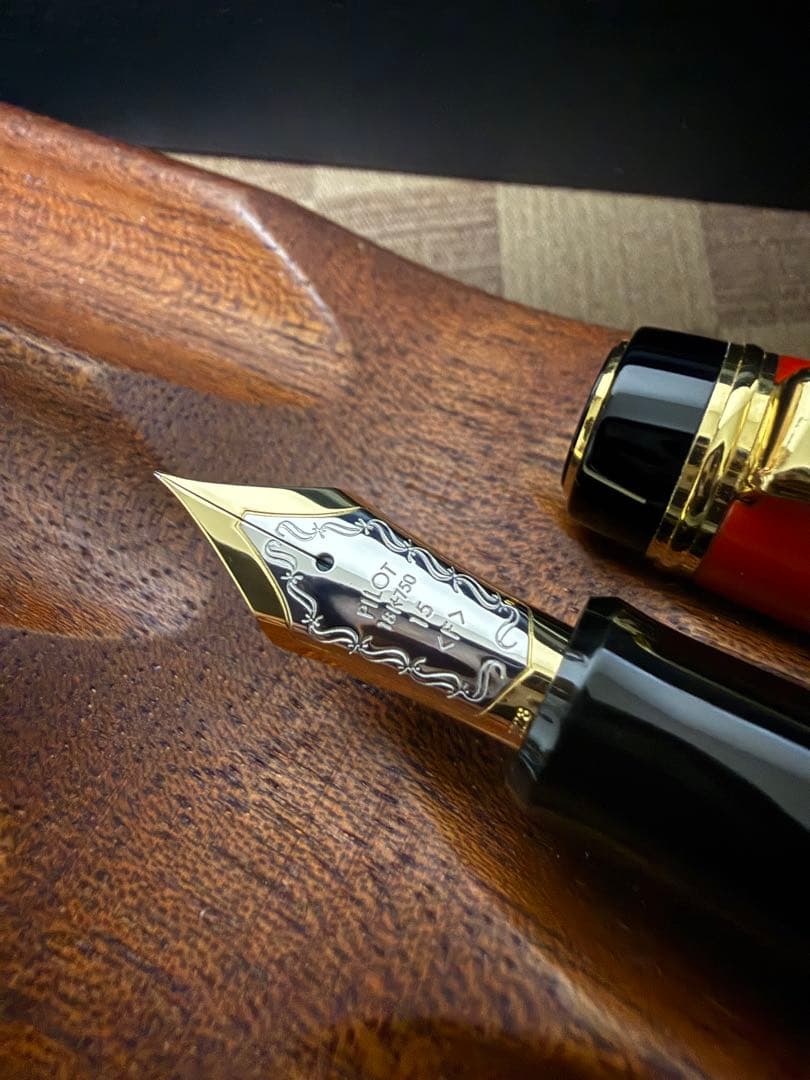 パイロット万年筆845、朱漆