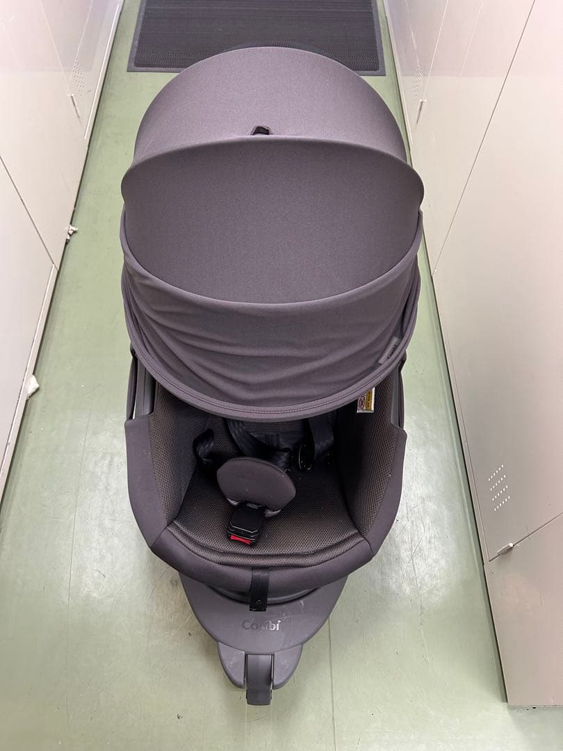 Combi チャイルドシート グレー