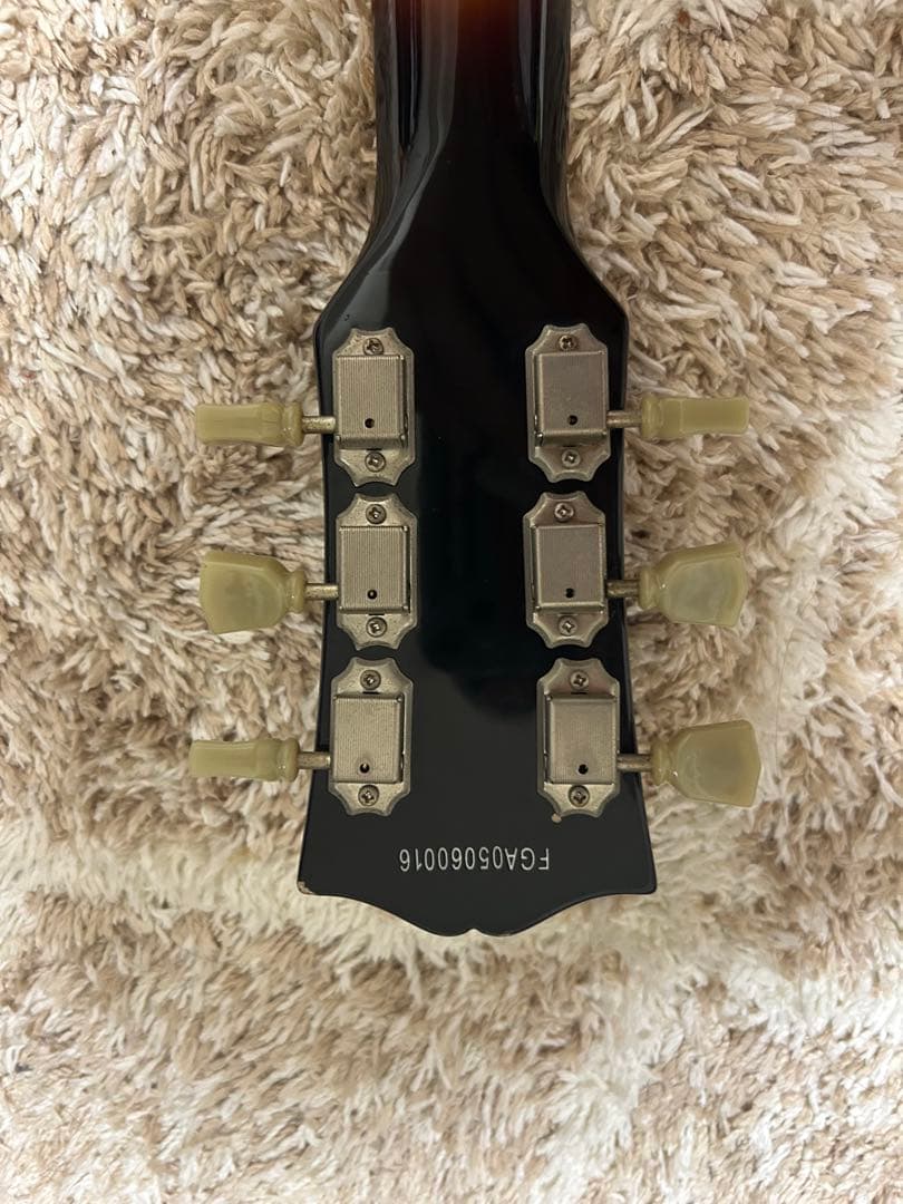 Quattro Store　burny(FERNANDES)セミアコ