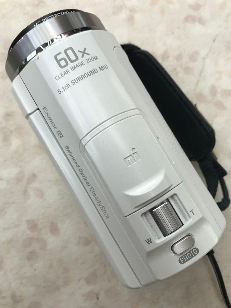 ソニーハンディカムHDR-CX535ホワイト付属品勢揃い