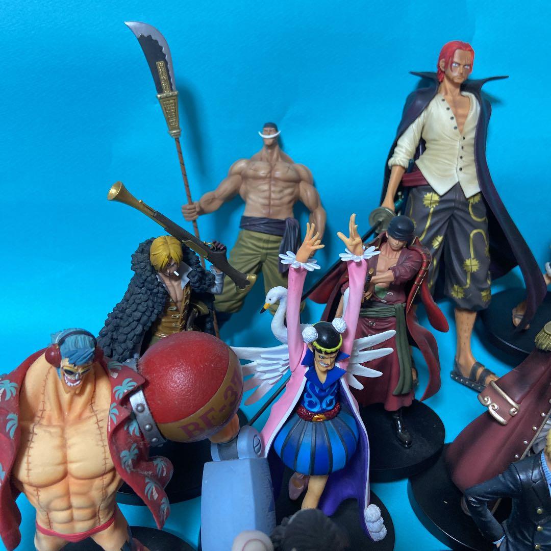 21体（バラ売り無しです）ワンピース　フィギュア