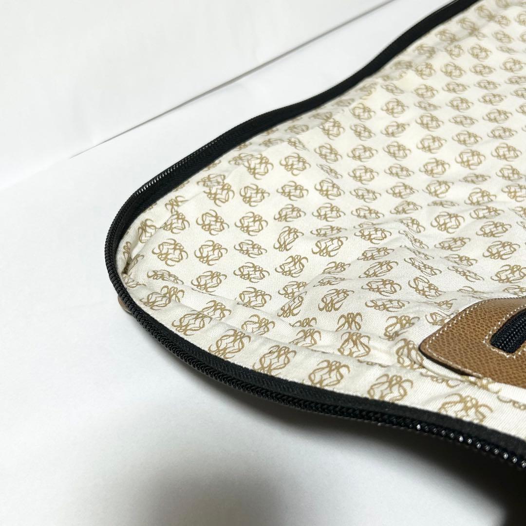 ロエベ メンズ アナグラム ロゴ型押しレザー ガーメントケース