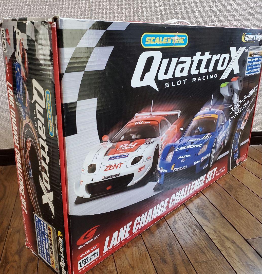 Scalextric QuattroX レーンチェンジチャレンジセット
