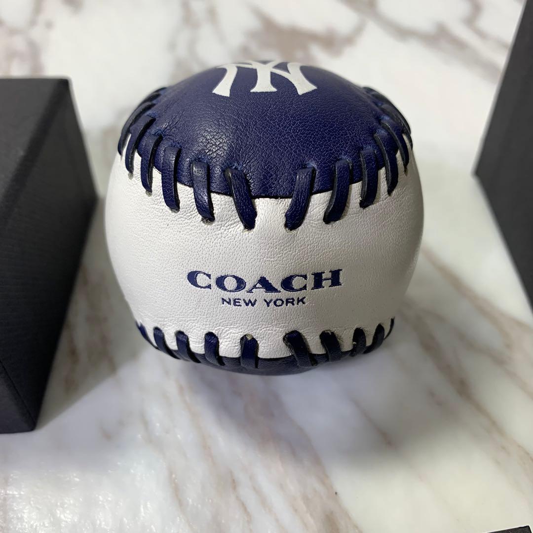 COACH ×MLB New York Yankees　野球ボール　インテリア. _57.PNG?set_id=880000500F