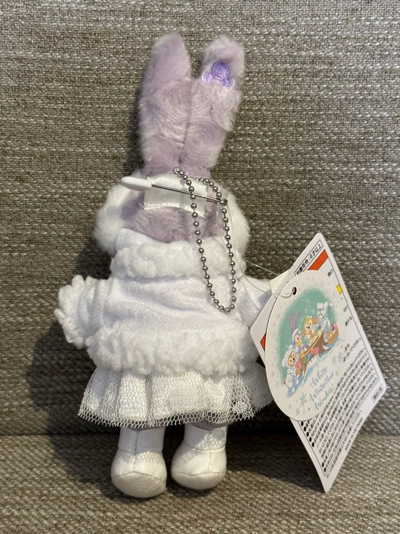 ホワイト・ウィンタータイム・ワンダース ダッフィー ぬいぐるみバッジ