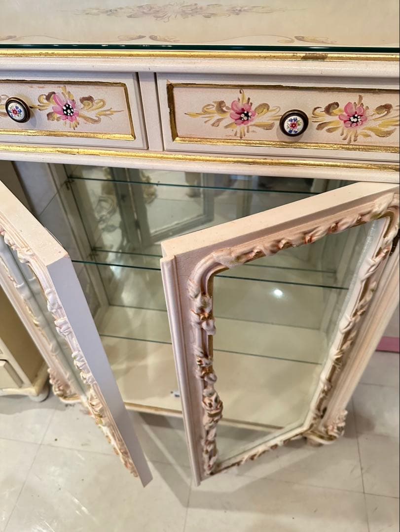 ロココ調 ガラスキャビネット 猫脚 家具 お姫様 ローラアシュレイ