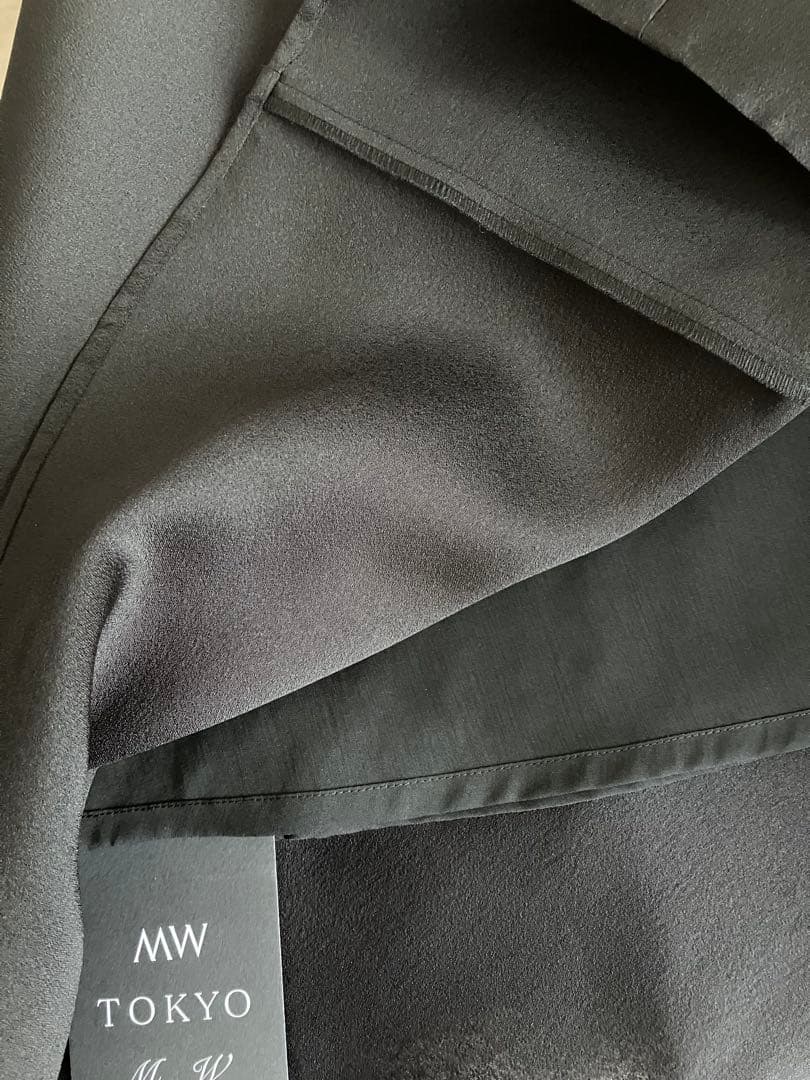新品タグ付 MW サテンボリュームスカートブラック 38/ M