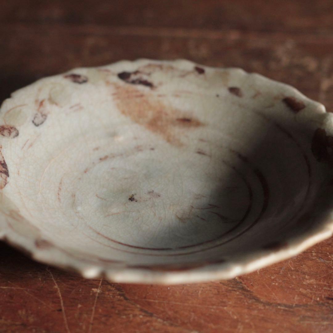 鉄絵 輪花 平盃 小皿 スコタイ 16〜17世紀頃 古美術 古道具