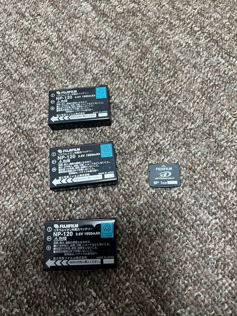 2005年製オールドデジカメ FinePix F11 箱付属品全セット - メルカリ