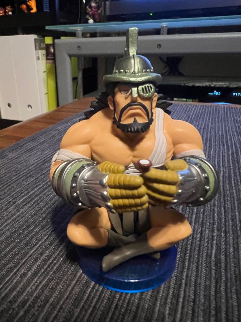 ワンピース　ハイルディン・サイ・レオ　ワールドコレクタブルフィギュア3点セット