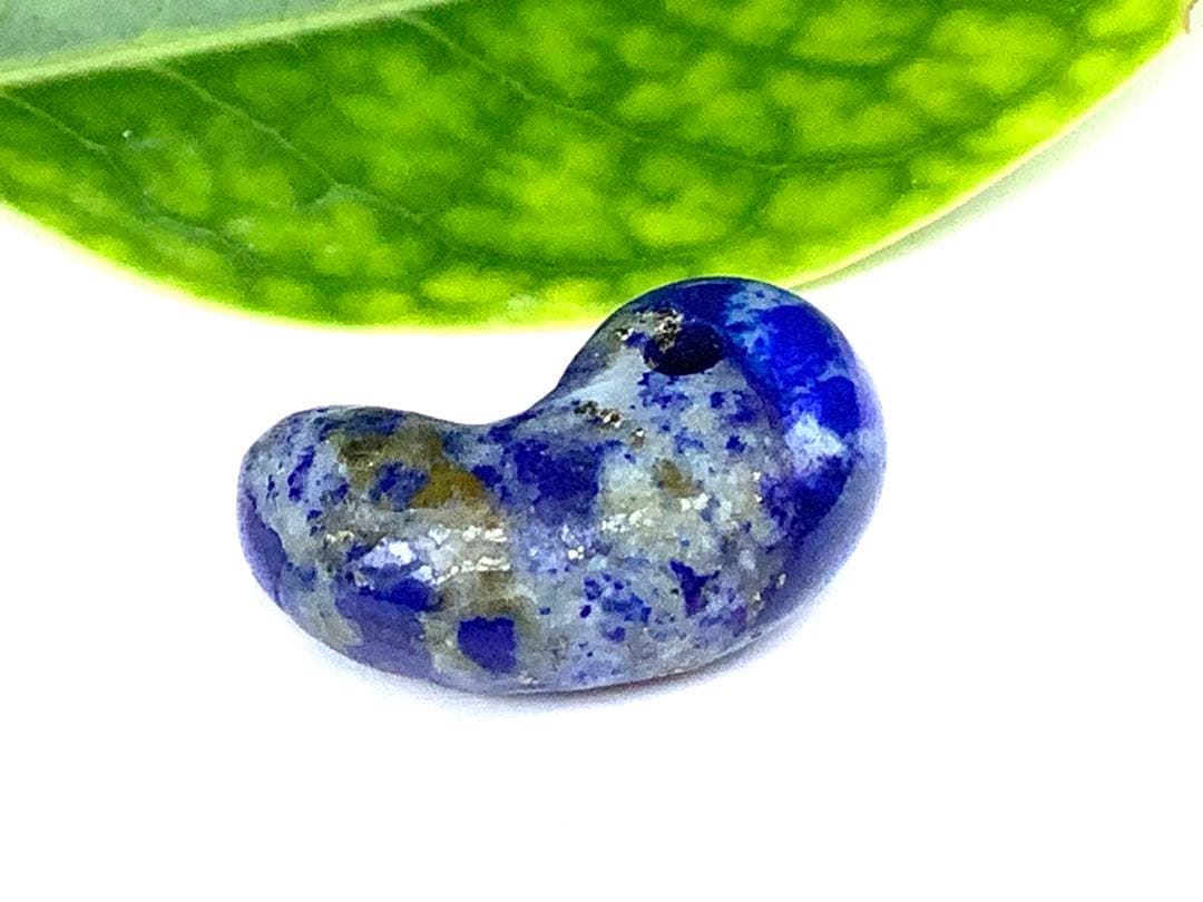 ✳希少お宝勾玉‼️ ラピスラズリ 黄鉄鉱ピカピカ 色彩良好 本物