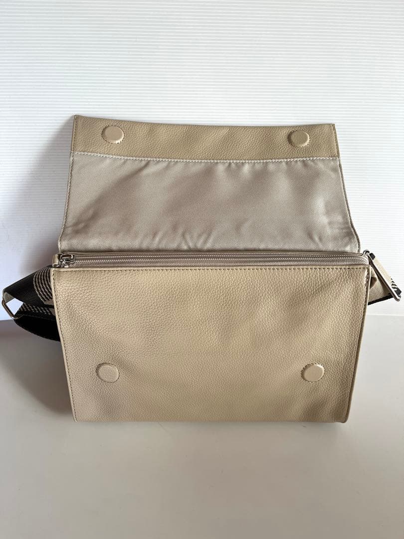 ear PAPILLONNERイアパピヨネ 柄ワイドテープショルダーバッグ 本革