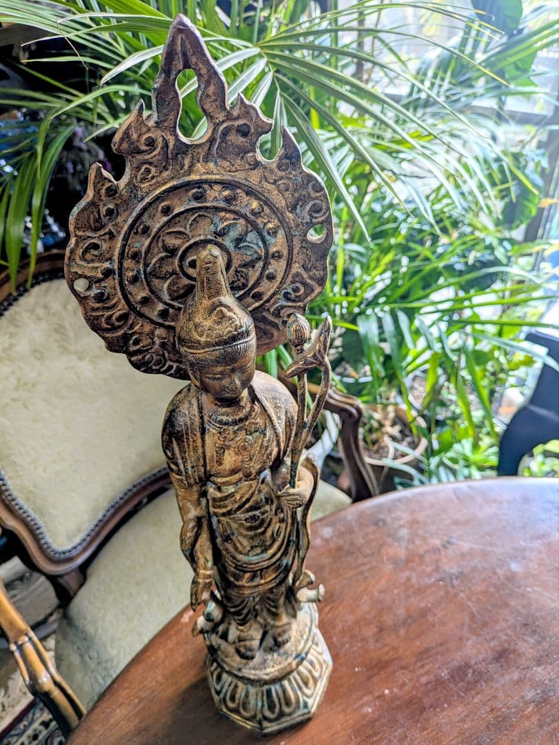 新年の縁起物 聖観音菩薩像 金属製 約58cm 仏像