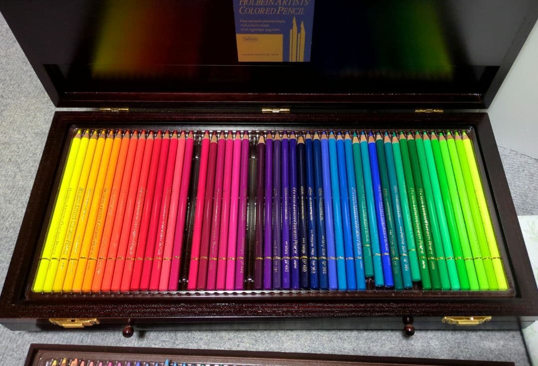 【今回だけ特別にお値下げ！】ホルベイン　色鉛筆