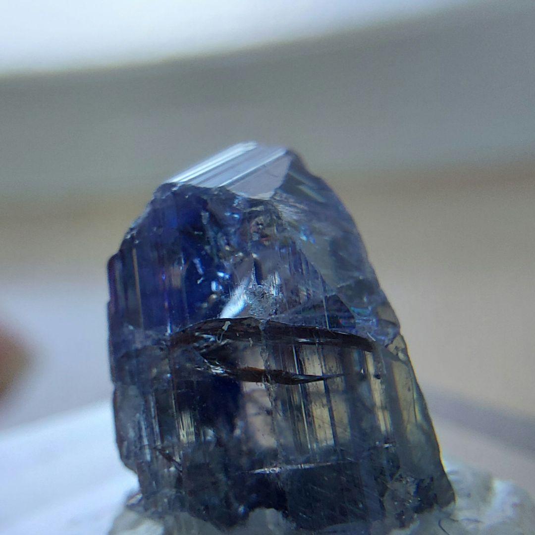 タンザナイト 灰簾石 バイカラー 非加熱 0.7cm×0.7cm×1cm