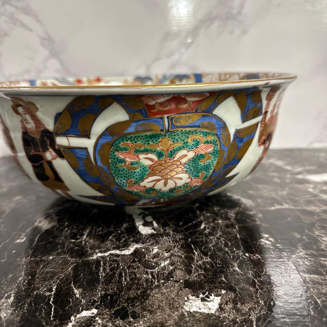 古伊万里、南蛮人物、染錦大鉢。箱付き。無傷。