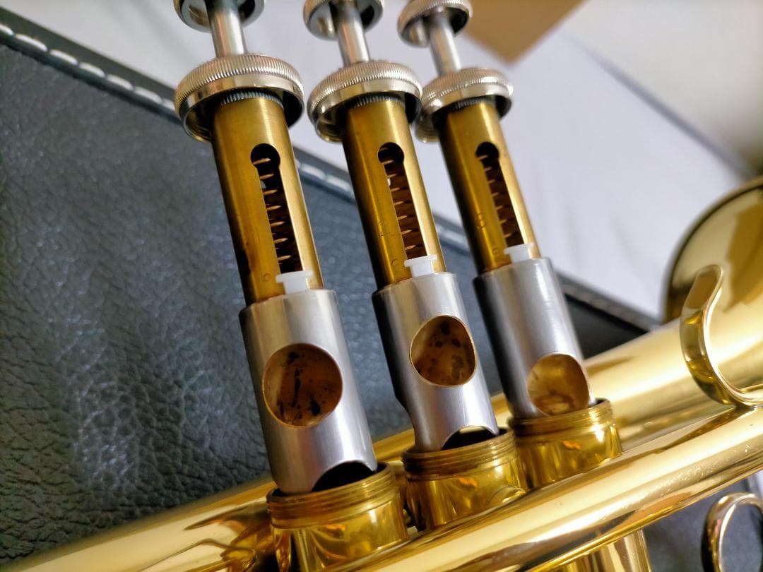 g*a様 【ベル傷あり】マルカート コルネット本体 ゴールドラッカー ケース付き