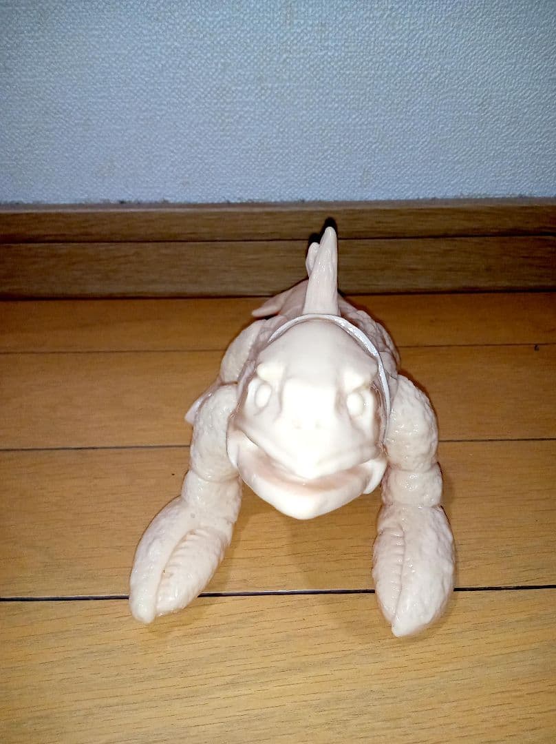 マルサン　エビレオン　ソフビ　未塗装