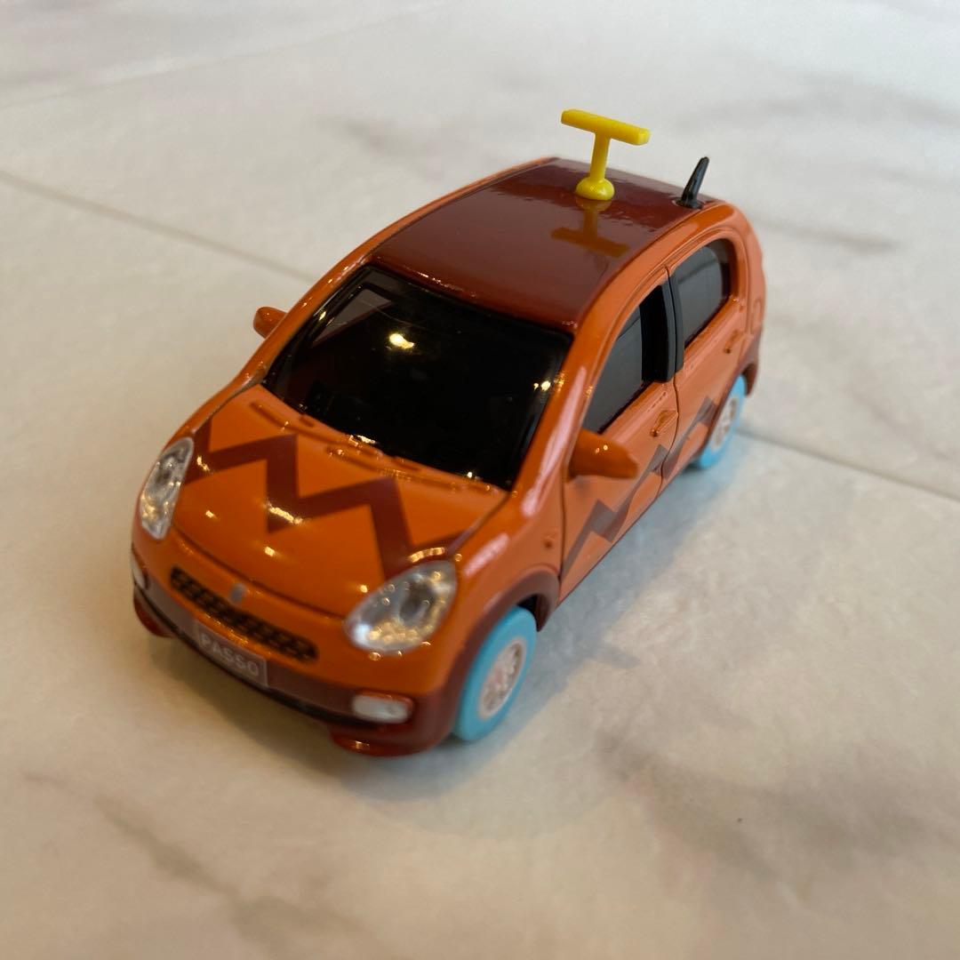 ドラえもん TOYOTAパッソ ミニカー