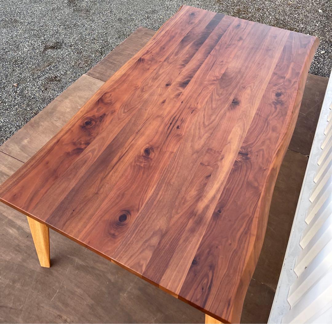 飛騨の香り ウォールナットダイニングテーブル