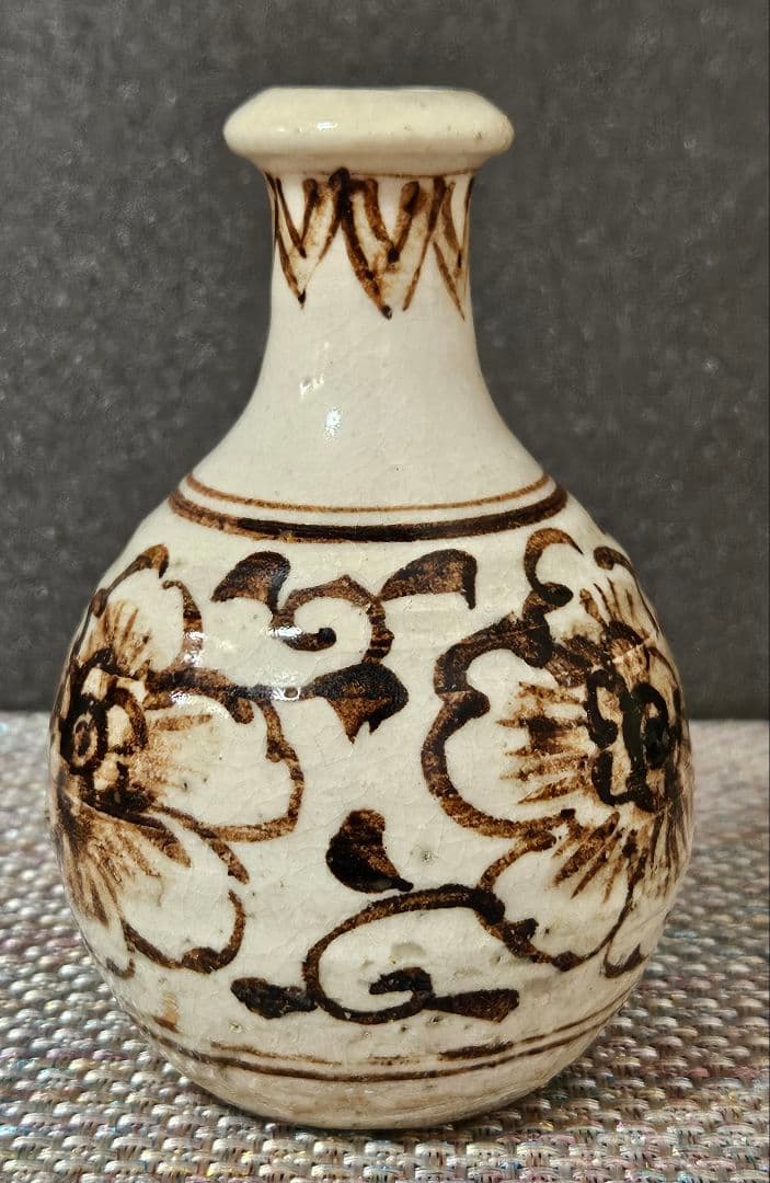 中国古陶磁器　中国古美術　宋〜明朝期 磁州窯　鉄絵　牡丹唐草文様　徳利　花入れ