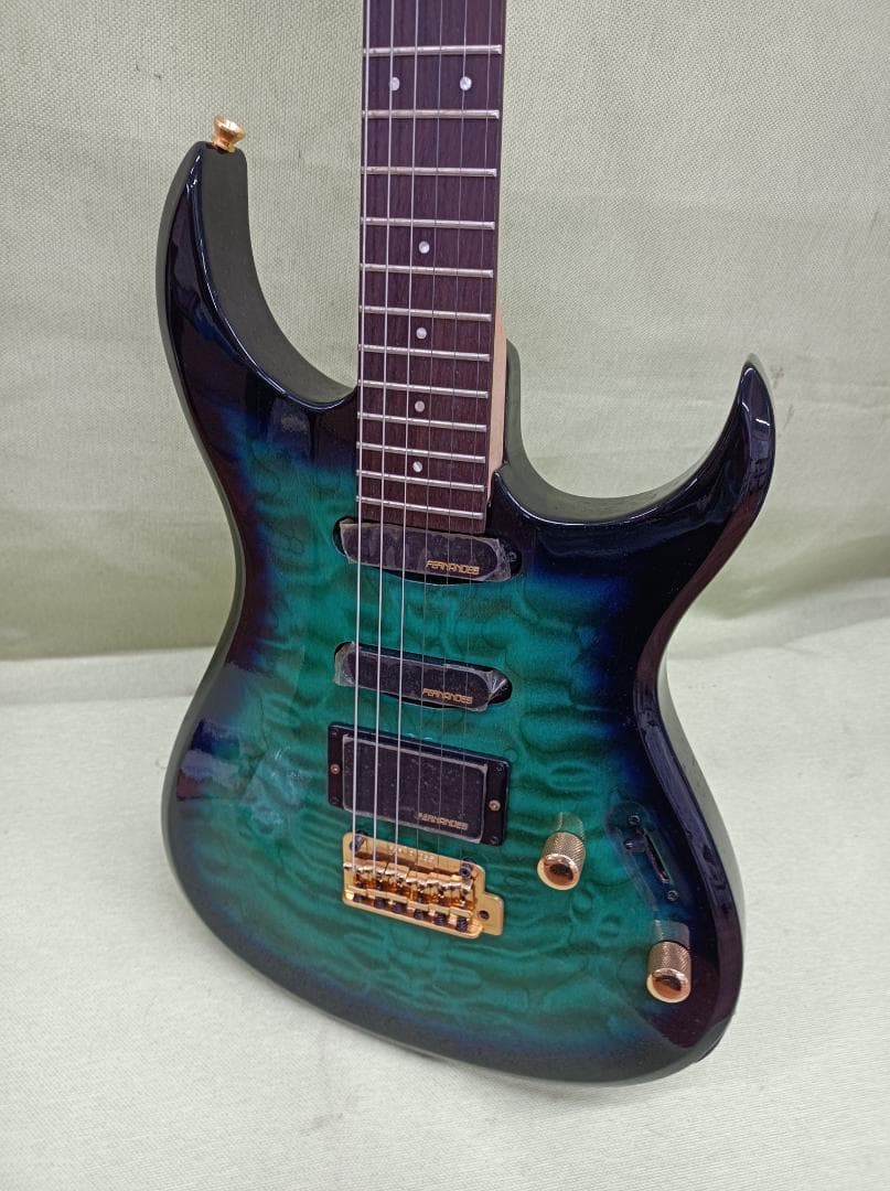 都《TCAJQ》FERNANDES エレキギター グラデーション　FGZ-400