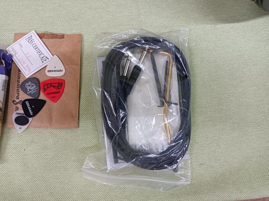 都《TCAJQ》FERNANDES エレキギター グラデーション　FGZ-400