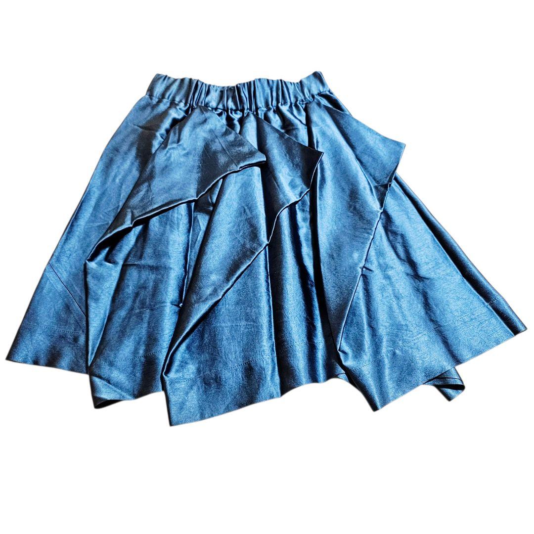 美品 ヴィヴィアンウエストウッド フレアスカート サテン 個性的 1033