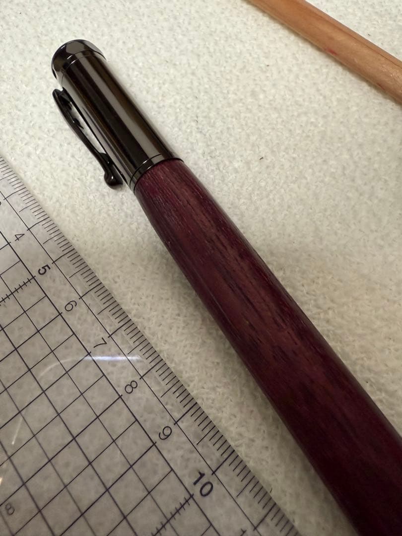 川窪さんの万年筆、絶版、ローズウッド