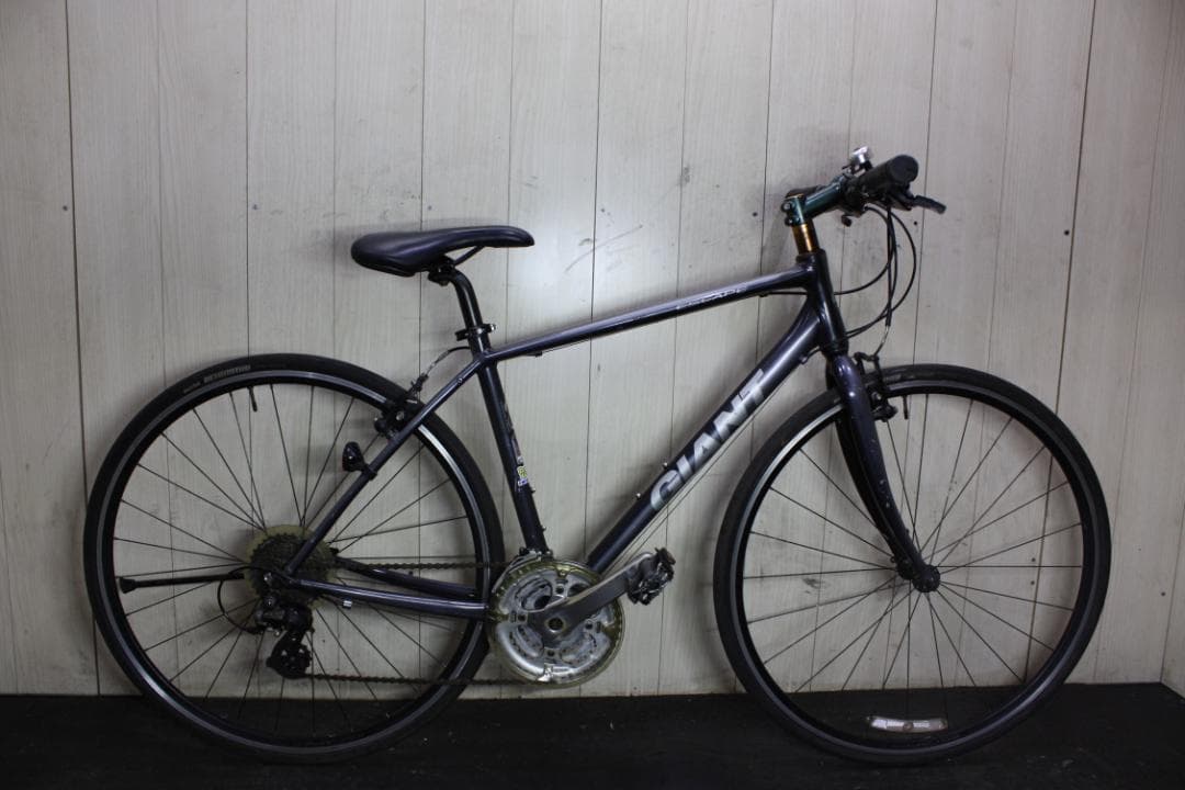 GIANT ESCAPE R3 700C アルミ 24速 470mmグレークロス