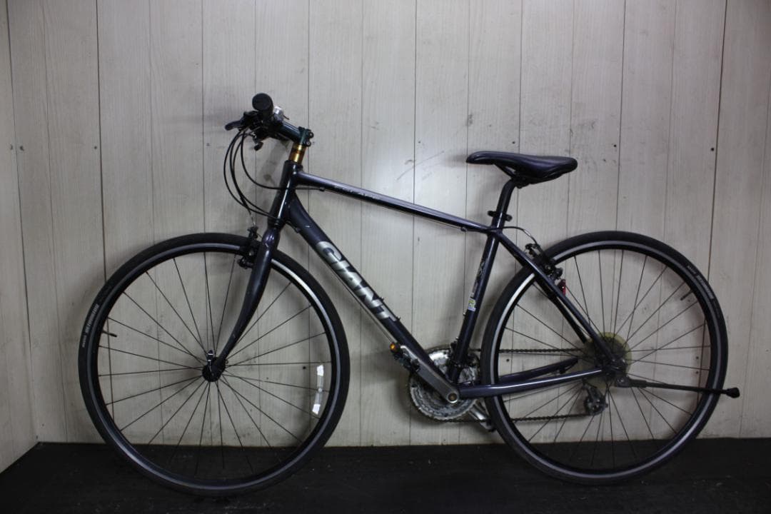 GIANT ESCAPE R3 700C アルミ 24速 470mmグレークロス