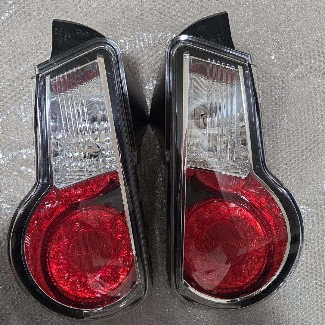 トヨタ86テールランプ ZN6 86 後期 純正テールランプ 左右セット ZN6 後期 純正 左テール