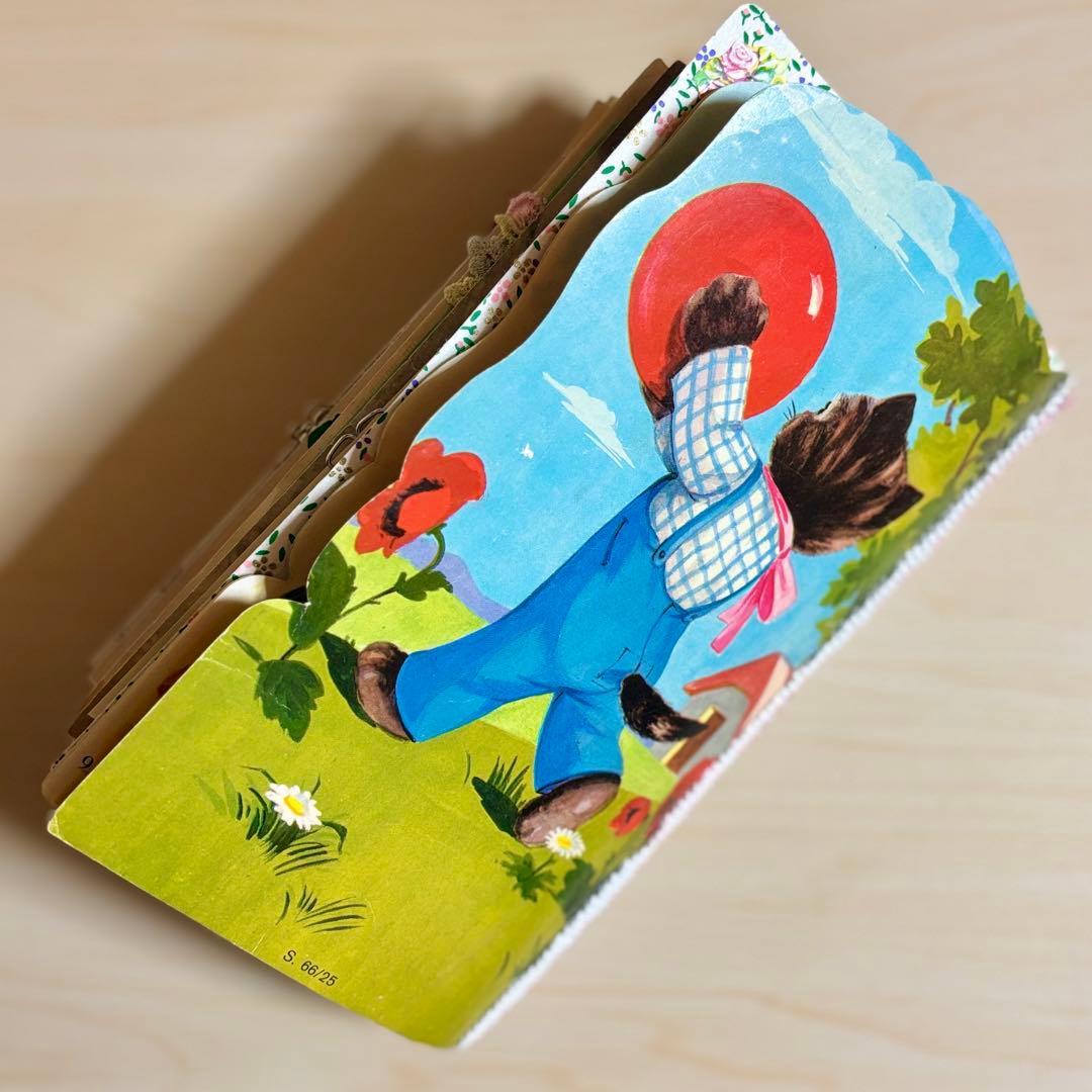 猫のジャンクジャーナル　コラージュ　おすそ分け　紙もの　ラベル　素材　絵本