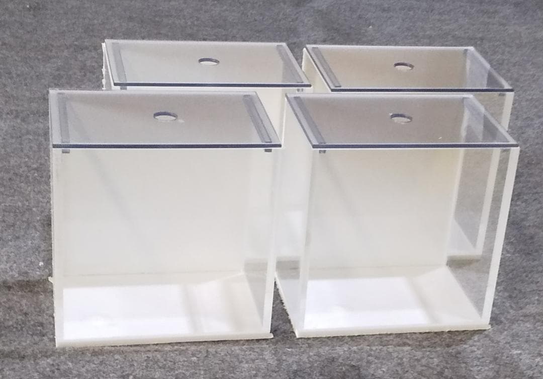 （四台セット出品）小型アクリル水槽 白色　5×5ｍｍ（150×100×150） 価格.com】水槽 | 通販・価格比較・製品情報 （四台セット出品）小型