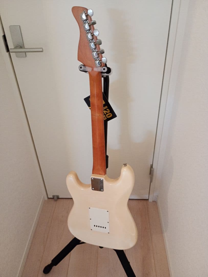 FERNANDES エレキギター クリーム色　98年