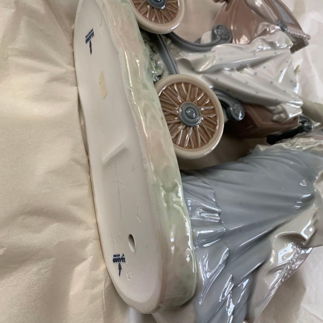 リアドロ 陶器製 赤ちゃんの 外出