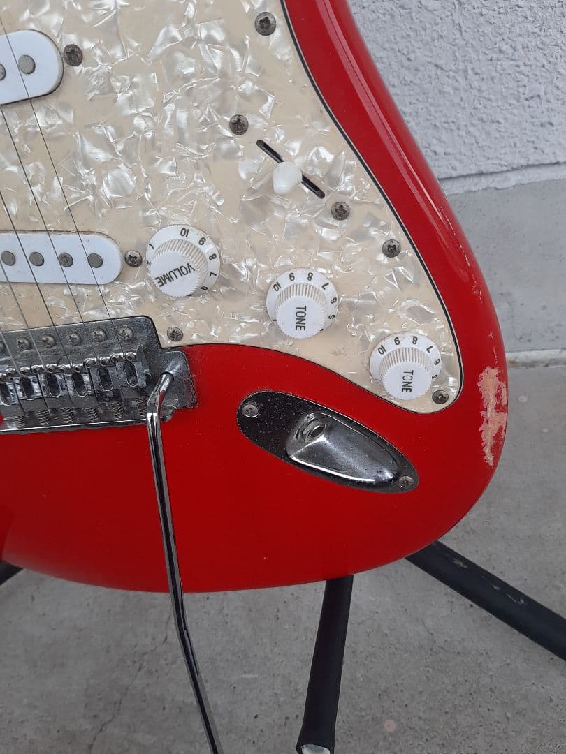 最終値下げ世界に1本AIYストラトタイプギターSSS赤完全調整済ノイズレス