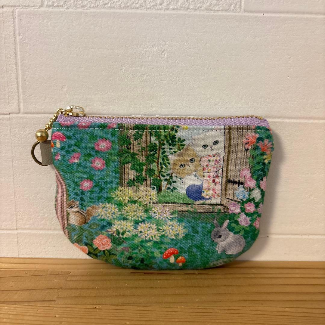 感謝価格　SALE 猫柄　持ち手付き20cmファスナーポーチ　人気　ハンドメイド