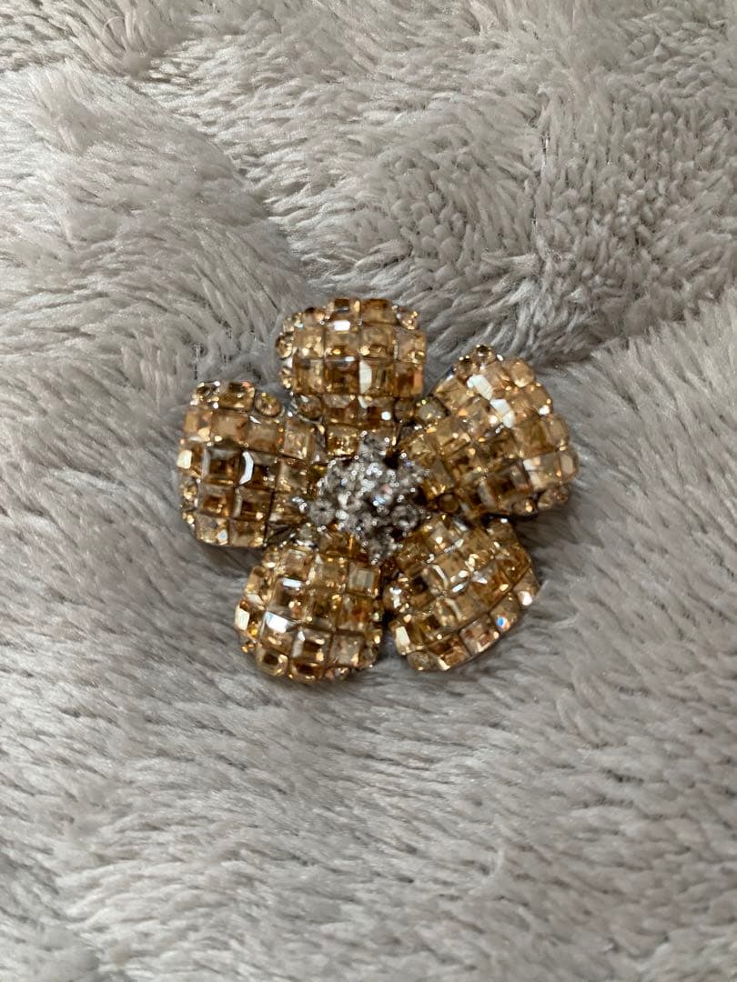 foxey フラワーブローチ