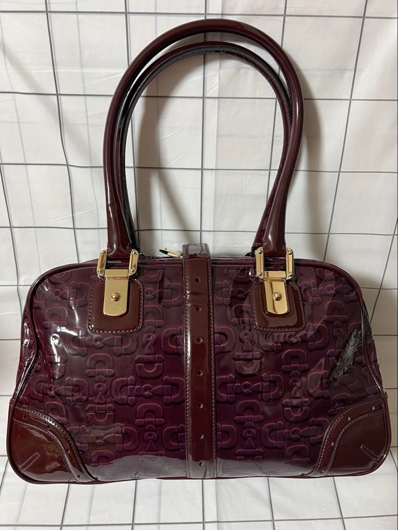 GUCCI グッチ　ワインレッド エナメルハンドバッグ　145770