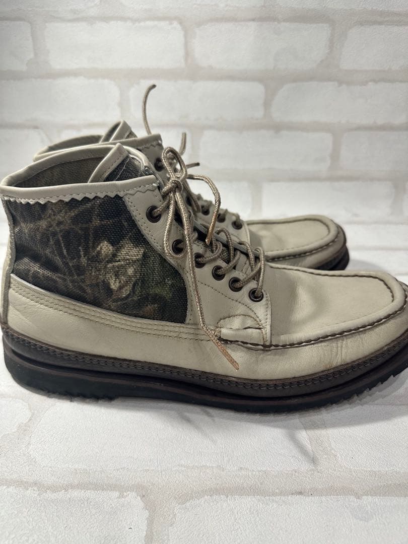 ラッセルモカシン　モカシンブーツ　珍しいリアルツリー生地とのコンビ