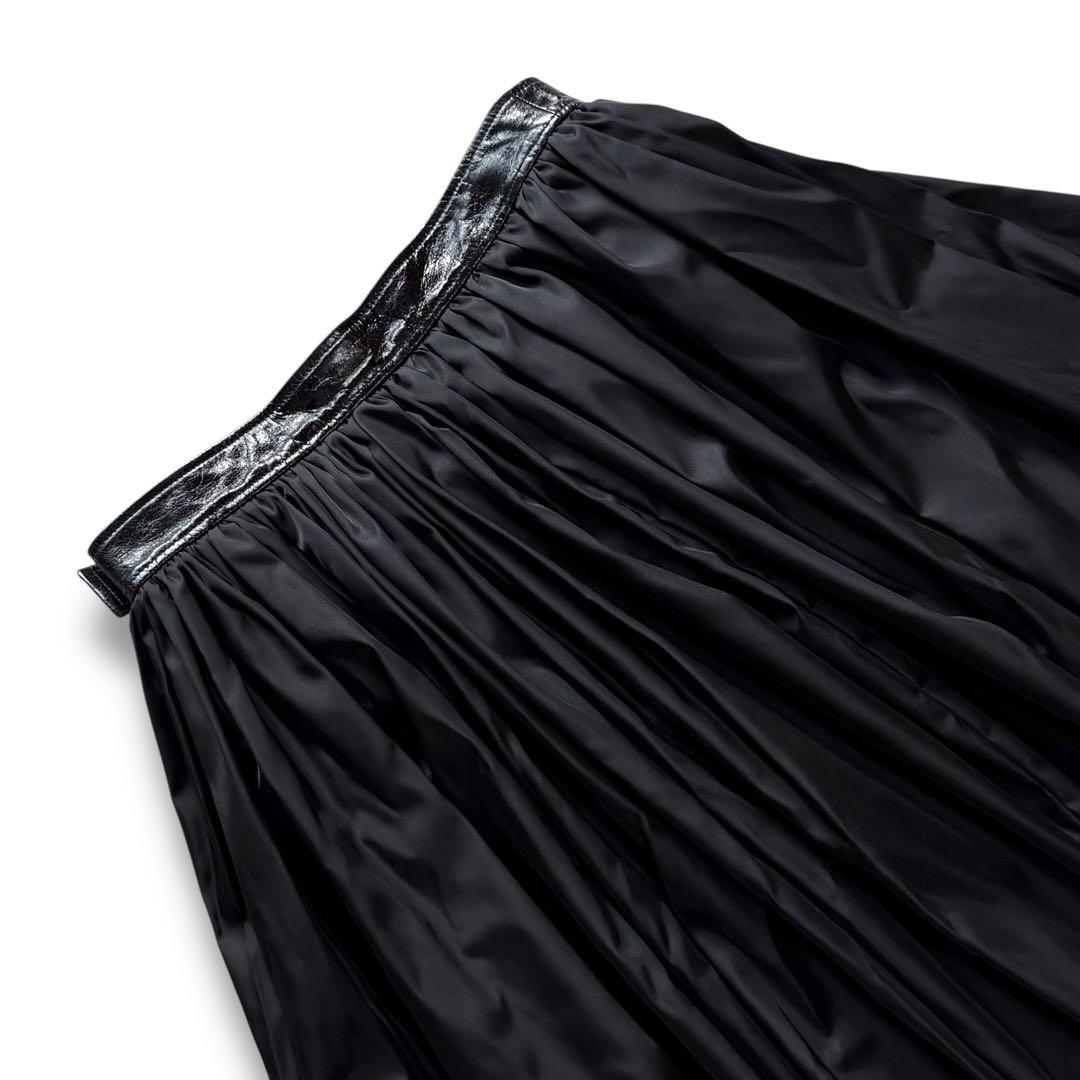 プラダ テスートナイロン ギャザー フレアスカート ひざ丈 ブラック Lサイズ