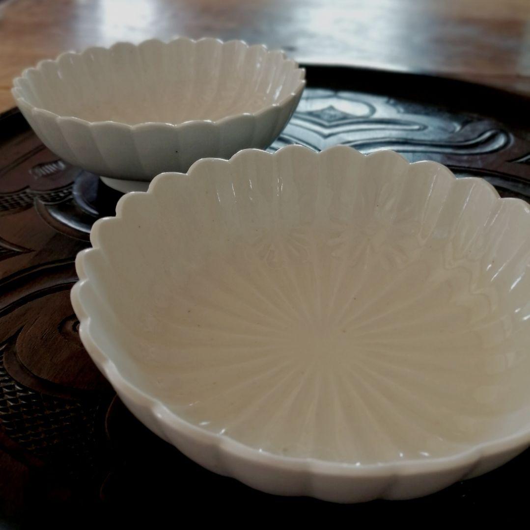 古伊万里　江戸中期　柿右衛門　白磁　菊花　なます皿　２客 e7f29399fcb0ae676e08a2837986ba