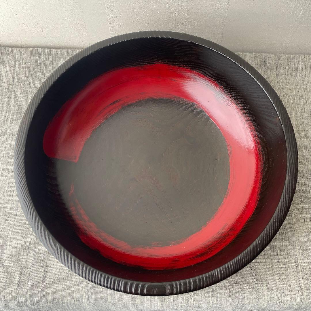 こね鉢　木製　無垢材　くり抜き　刷毛目　漆塗　松材？　大型ボウル　黒に赤丸
