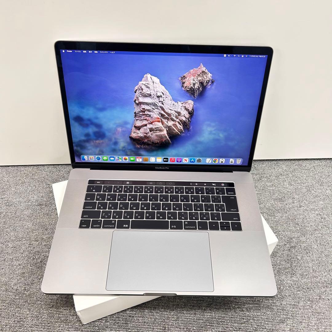 Macbook Pro 2016 15 インチ 16GB/512Gスペースグレイ
