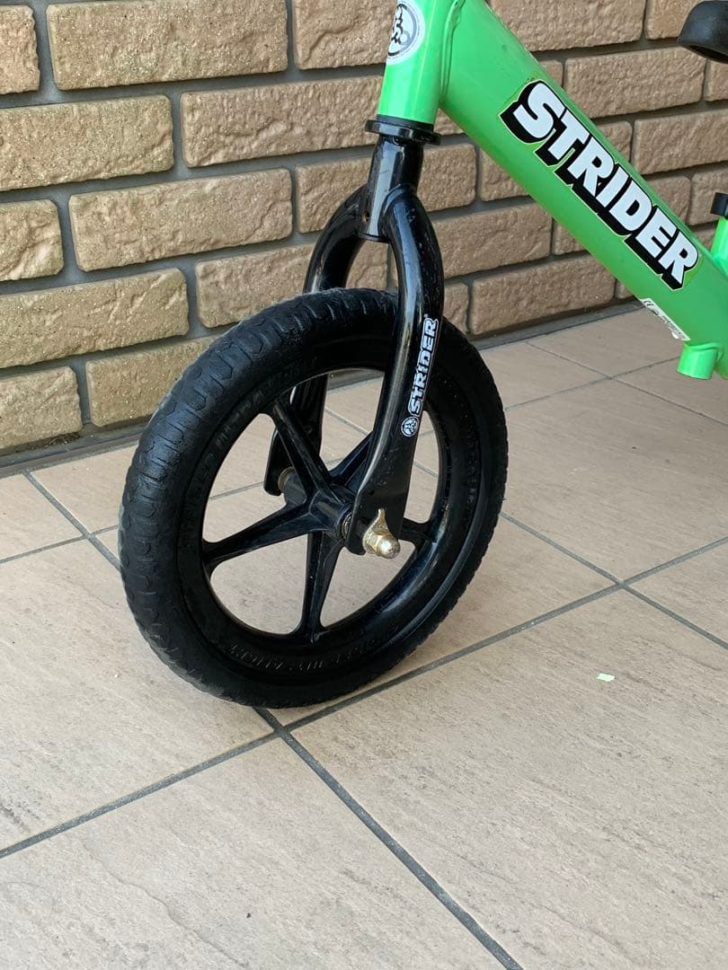 【美品】ストライダー スポーツモデル 12インチ　日本正規品