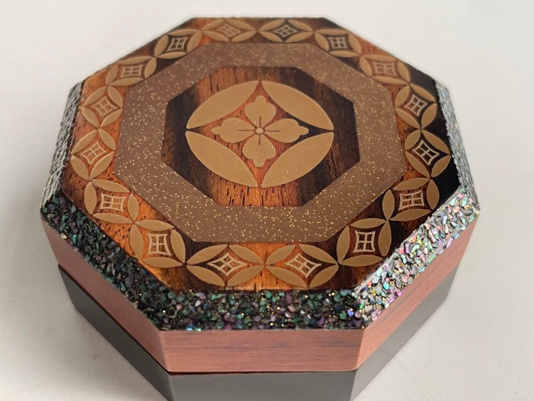 茶道具 茶平一斎 七宝八角香合 黒柿 木地香合 共箱 輪島塗 螺鈿 漆器