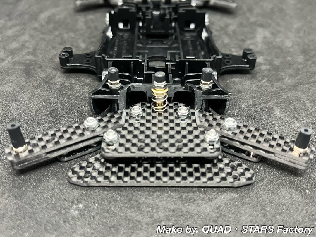 【ミニ四駆・MA用】1軸リヤアンカー　フルカーボン【19mmローラー対応】